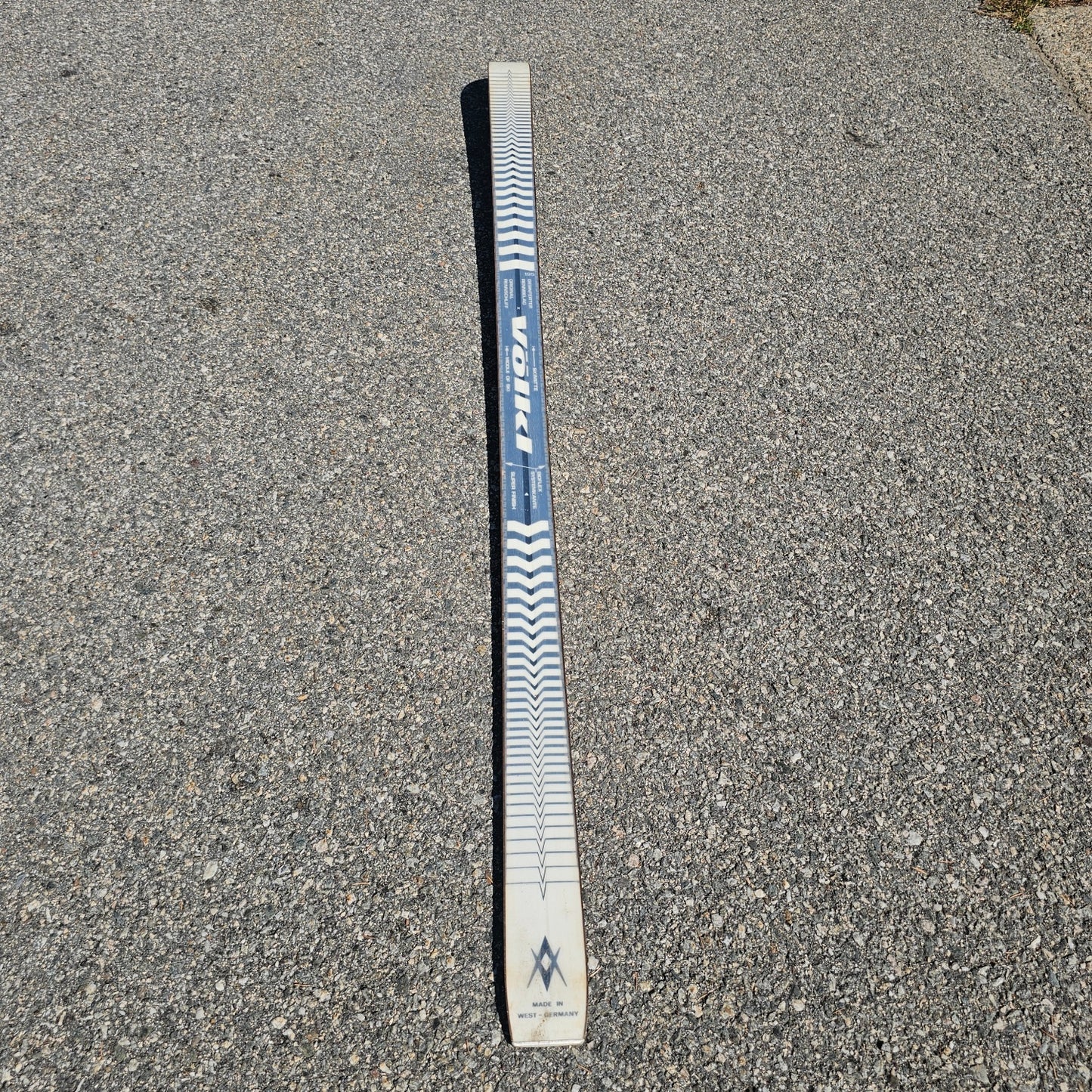Shot Ski  Hot Purple and Pink Volkl Shot Ski  ONE OFF - 4 shot with Large 2.5 oz Shots, SkiShot, Wedding Shot, Tailgate