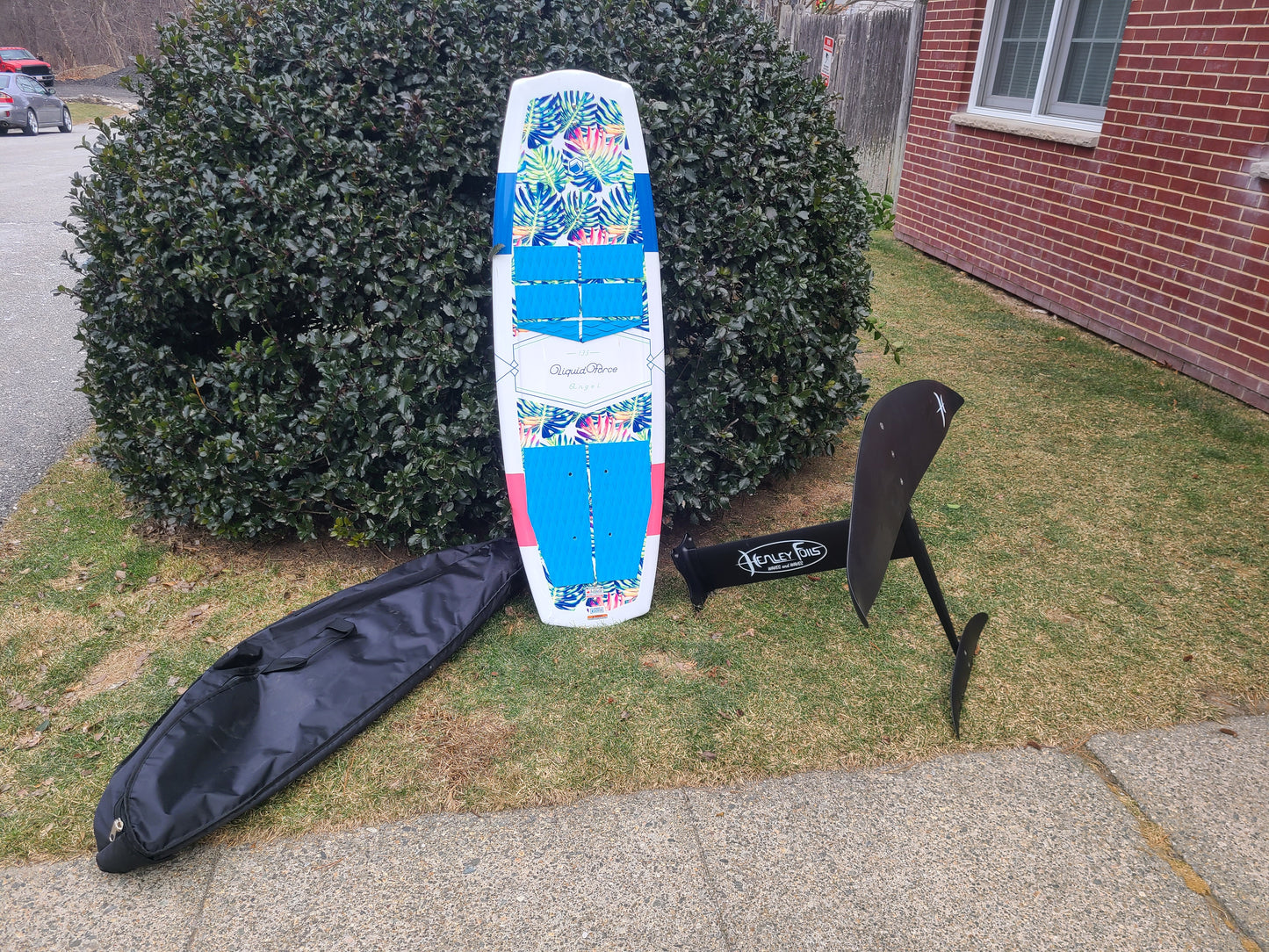 Pump Foil, Wake Foil or Surf Foil with 110cm Carbon Wing complete with a Board